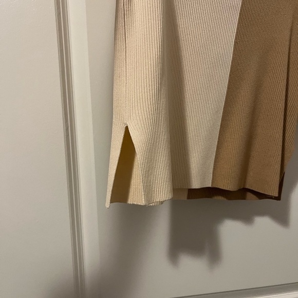 SWEATER and Skirt Set Size XS - Picture 7 of 16